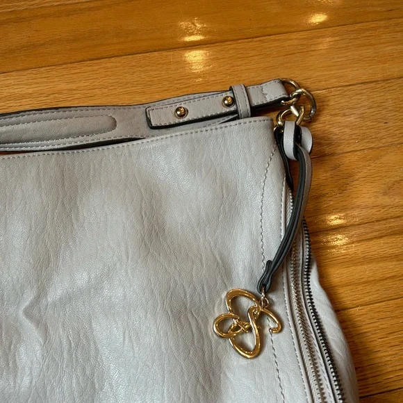 Jessica Simpson Gray Shoulder Bag with Metallic Detail - Picture 5 of 11